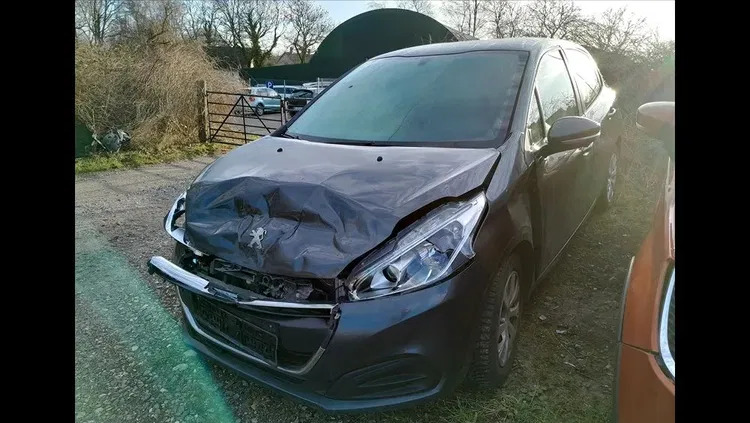 samochody osobowe Peugeot 208 cena 13900 przebieg: 124000, rok produkcji 2016 z Kraków